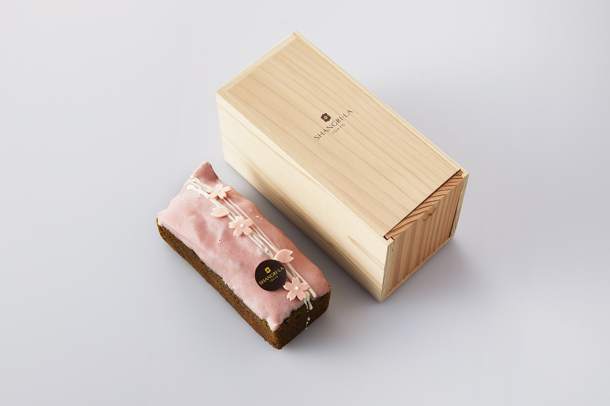 【2023 Spring】Premium Sakura Matcha Pound Cake/プレミアム桜抹茶パウンドケーキ
